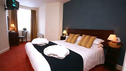 Huntly Arms Hotel 阿博因 外观 照片